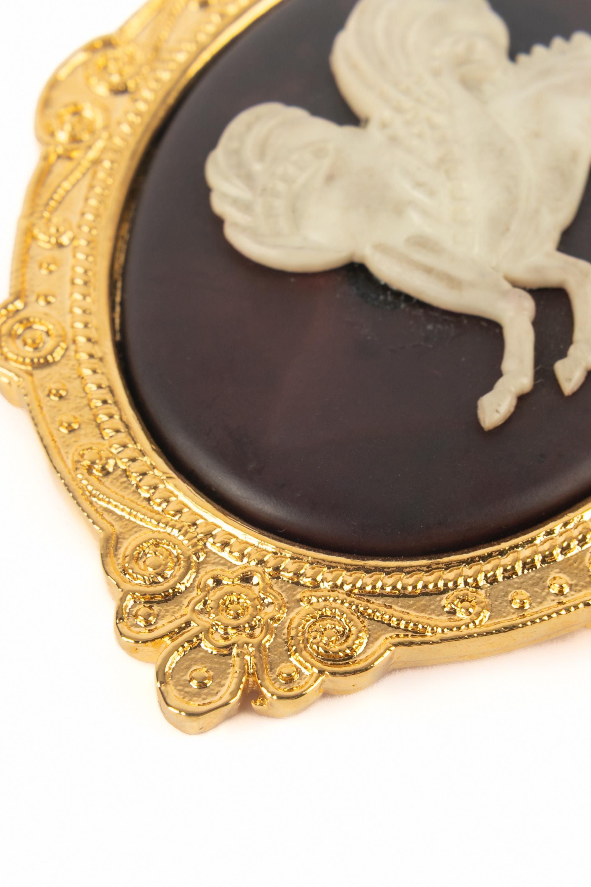 Spilla con cammeo Chanel 1988 in vendita 2