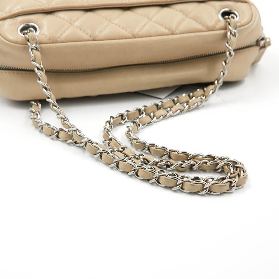 CHANEL Camera Bag in Beige Leather 2