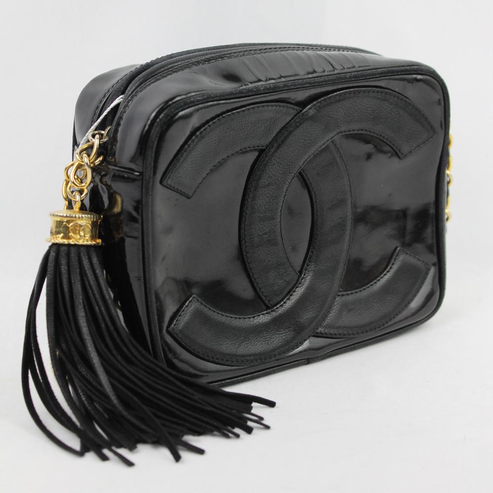 Chanel Kameratasche Lackleder im Zustand „Hervorragend“ im Angebot in Rubano, IT