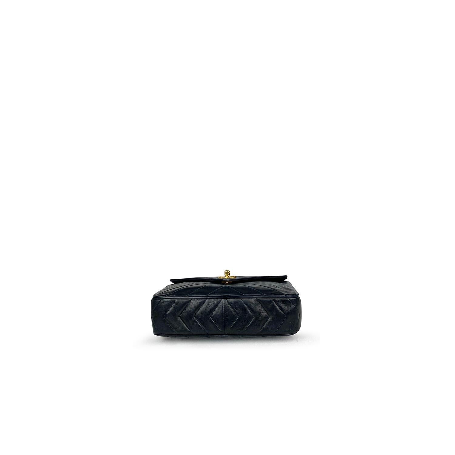 Chanel Camera Black Leather Crossbody Bag For Sale 1