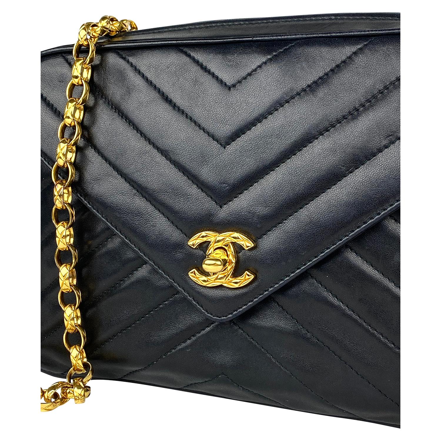 Chanel Camera Black Leather Crossbody Bag For Sale 4