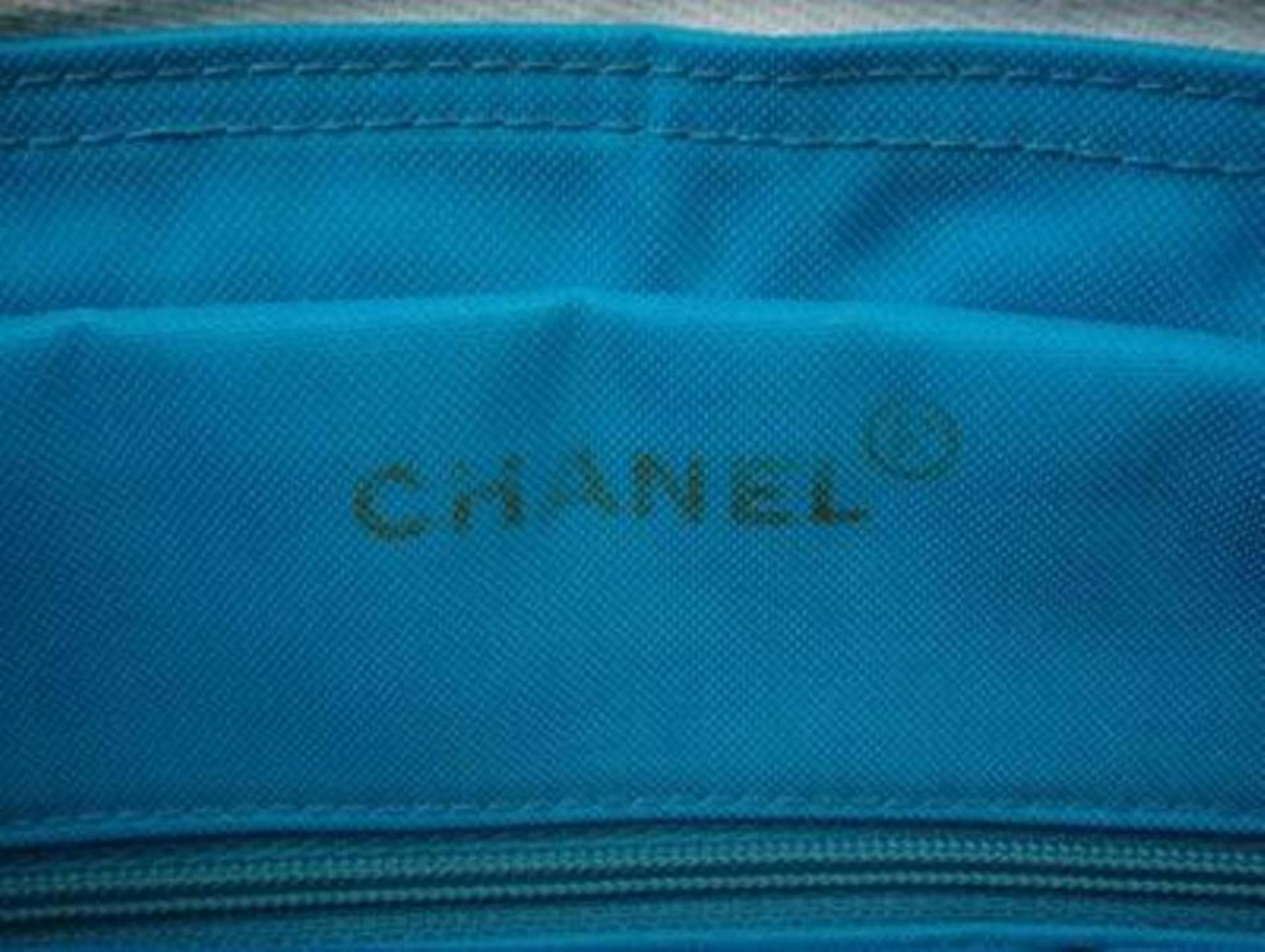 Chanel Camera Chain 215233 Neon Blue Quilted Canvas Shoulder Bag For Sale 1