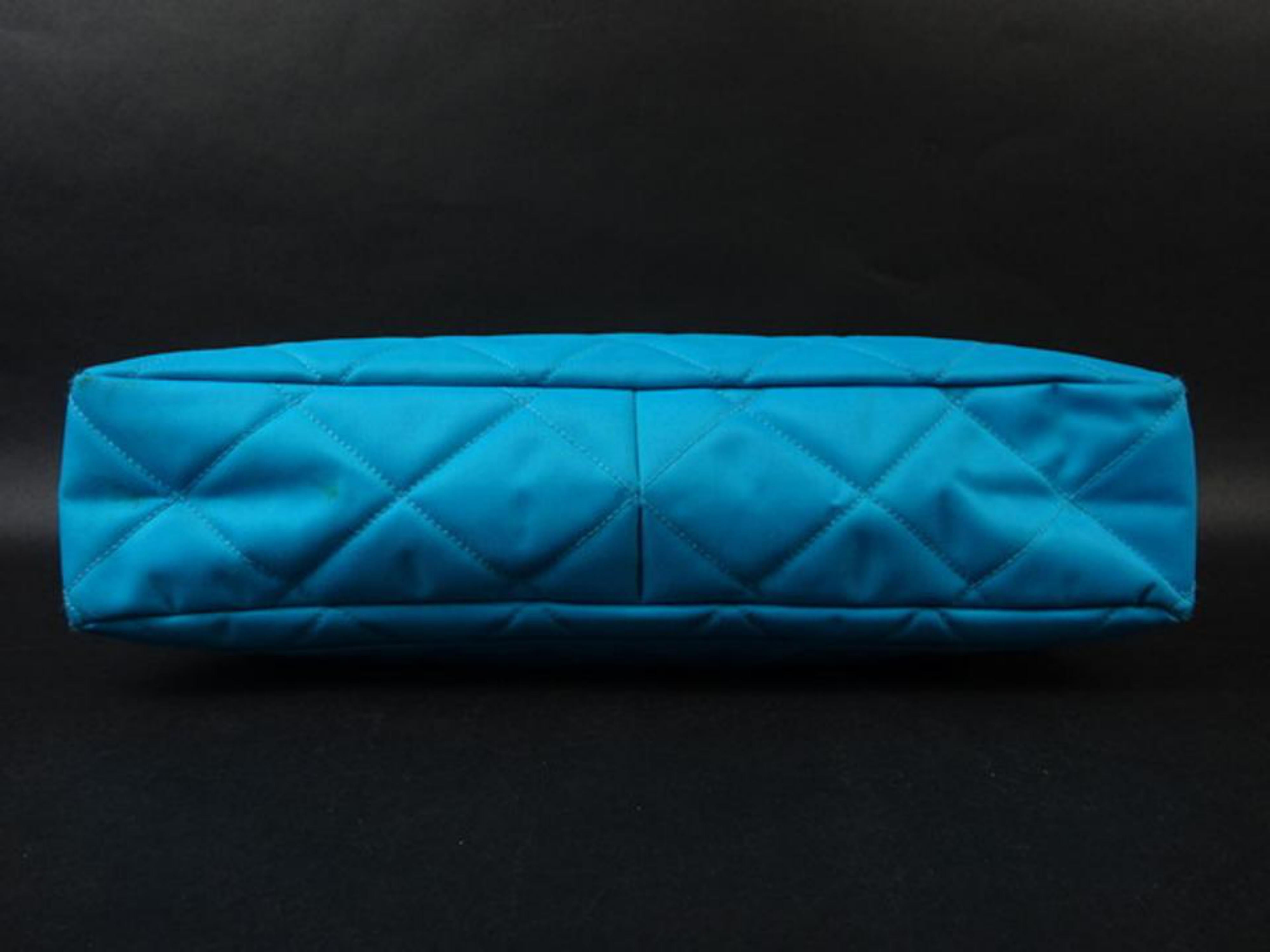 Chanel Camera Chain 215233 Neon Blue Quilted Canvas Shoulder Bag For Sale 4