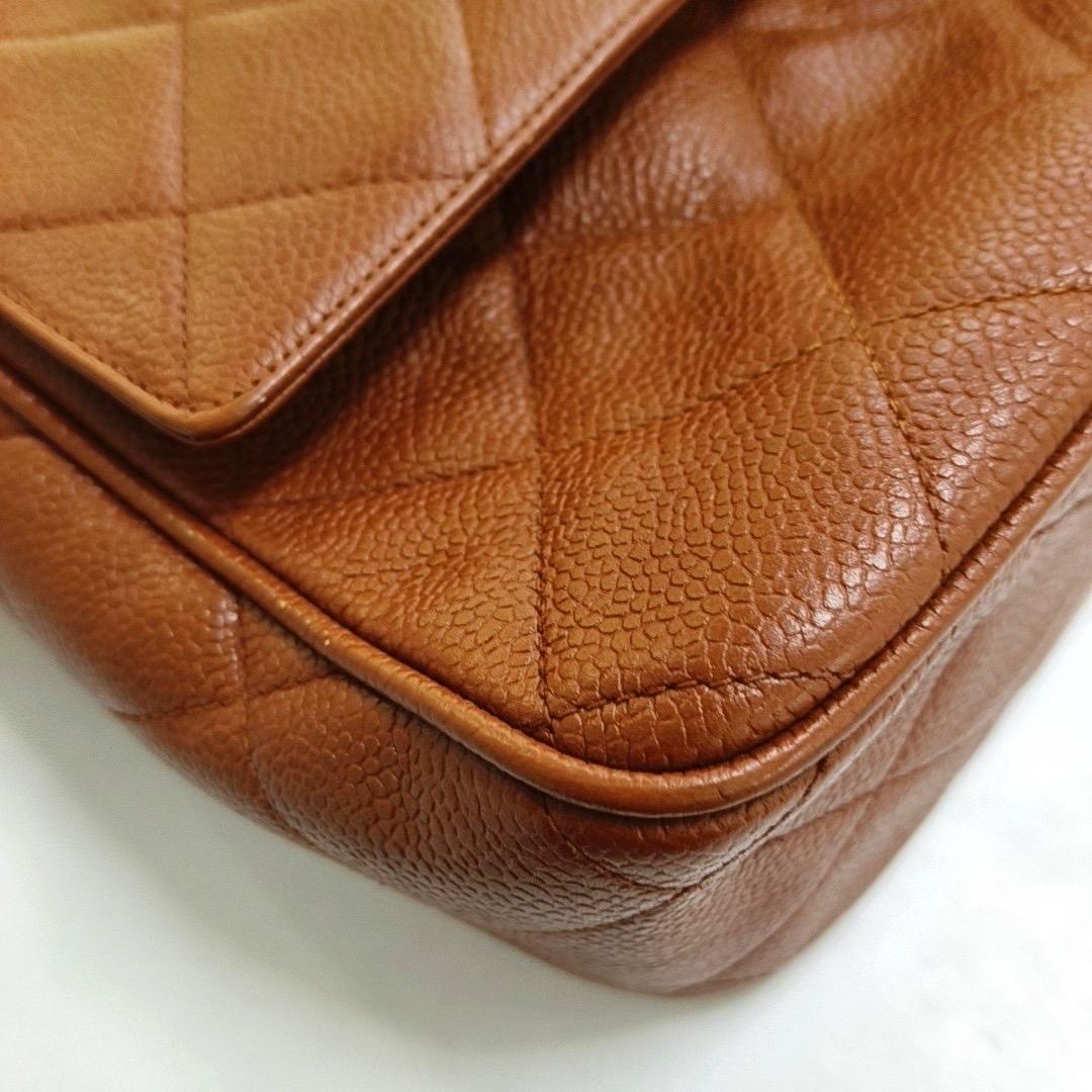 Chanel Camera Crossbody Bag Large Tan Brown Caviar Leather Gold Hardware 1994-19 en vente 6