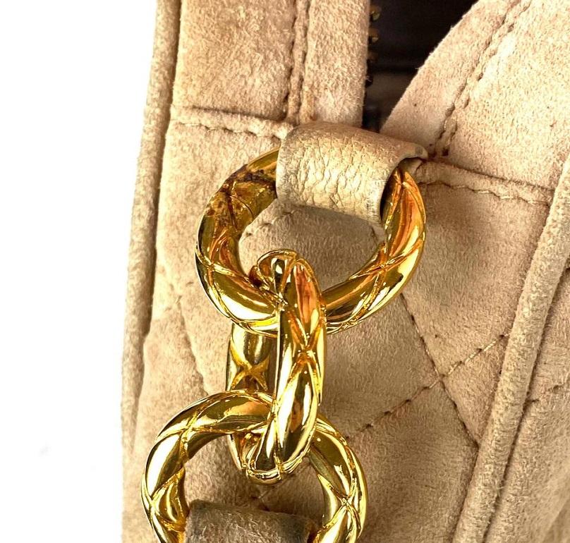 Chanel Chanel Kamera Fransen Quaste Gesteppt 28ca530 Beige Wildleder Crossbody Tasche 3