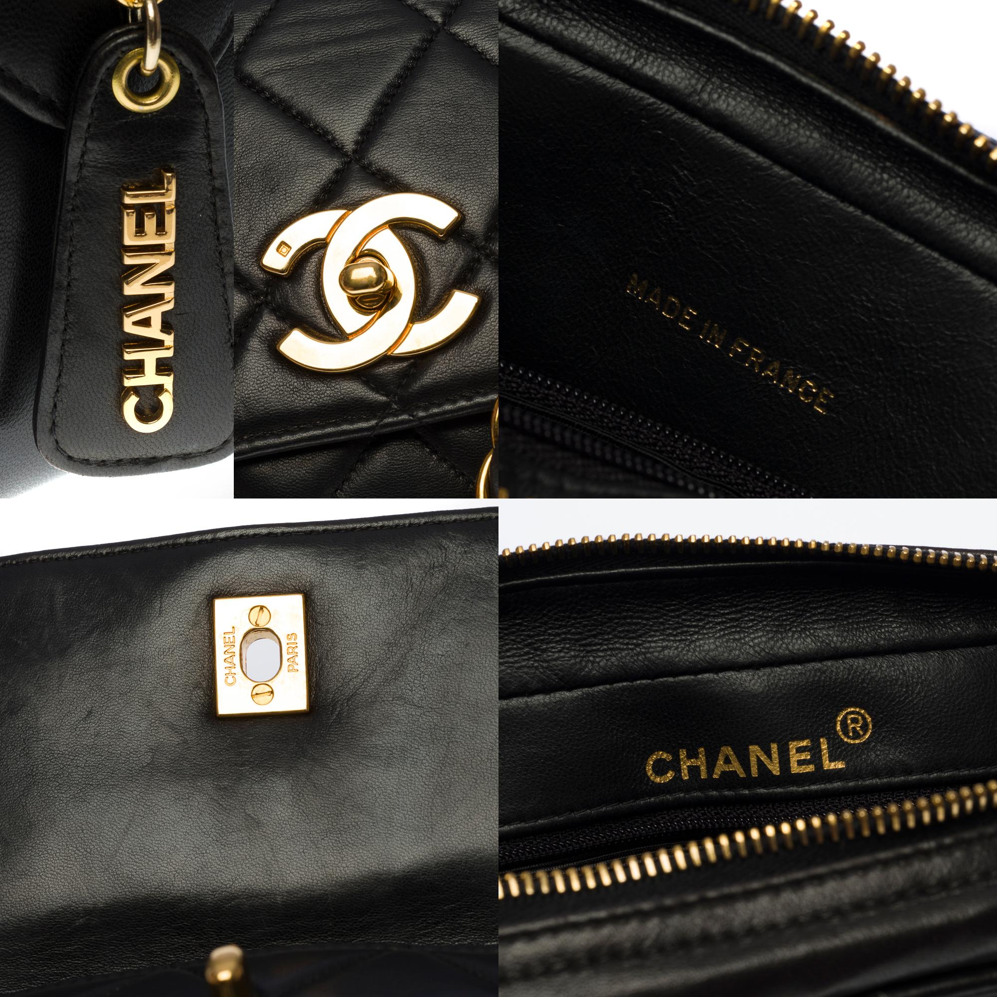 Chanel Camera GM shoulder flap bag in black quilted lambskin leather, GHW In Good Condition In Paris, IDF