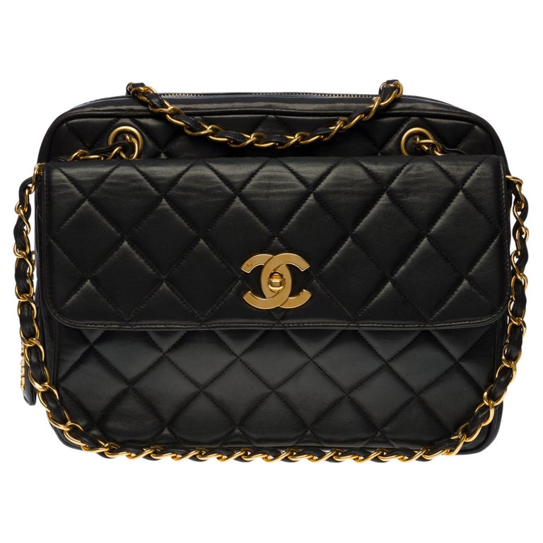 Chanel Camera GM shoulder flap bag in black quilted lambskin leather
