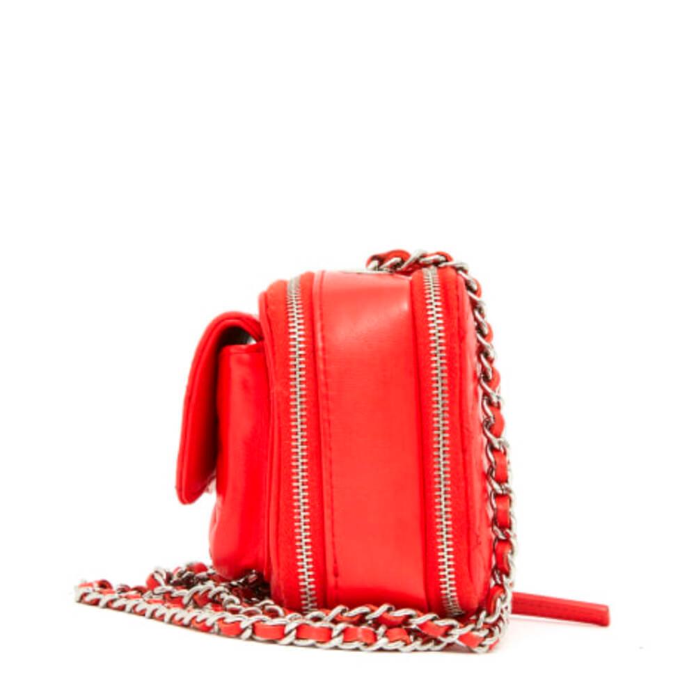 Chanel, Camera in red leather 3