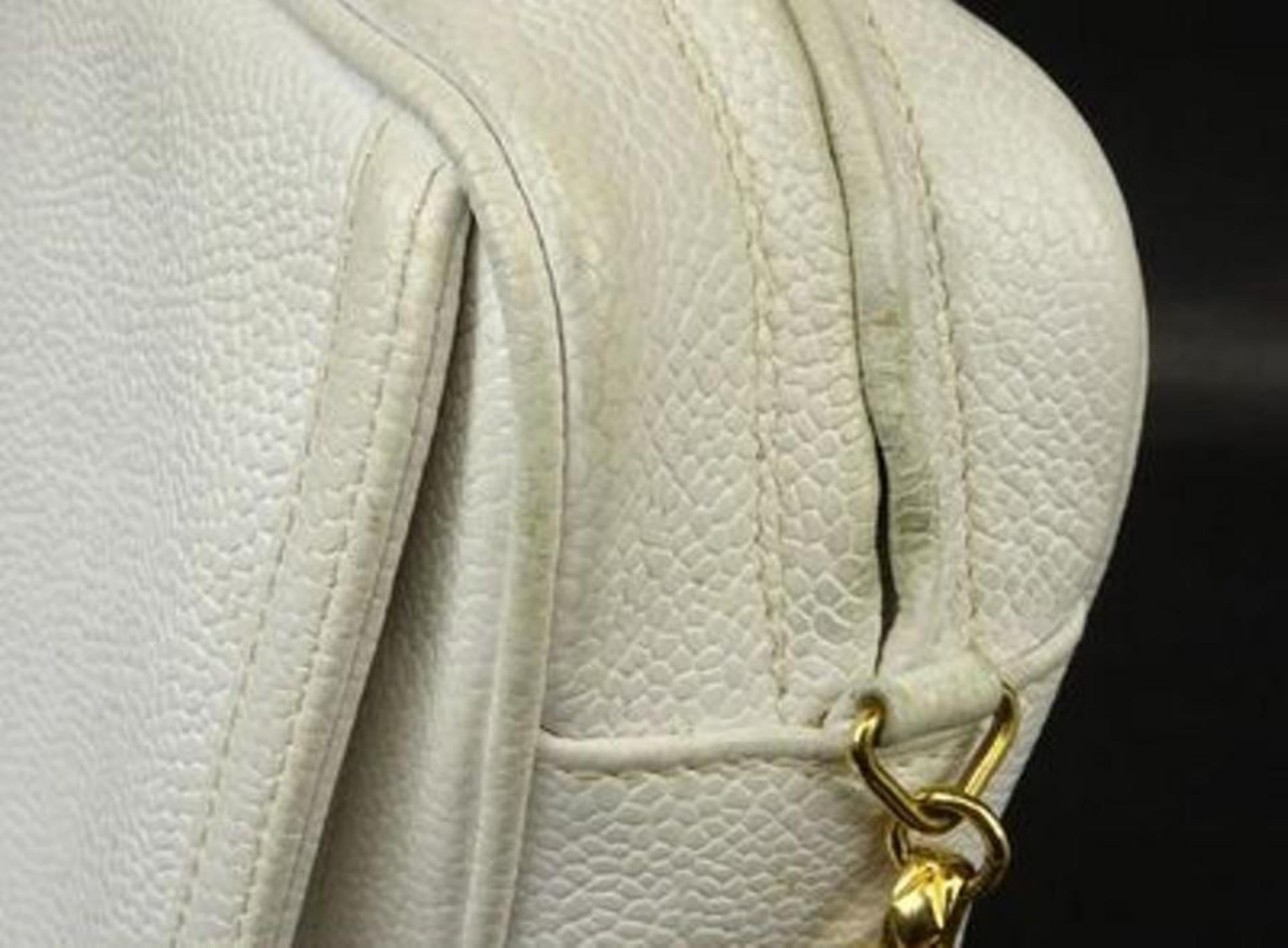 Chanel Camera Large Caviar Cc Logo Flap 220510 White Leather Shoulder Bag For Sale 7