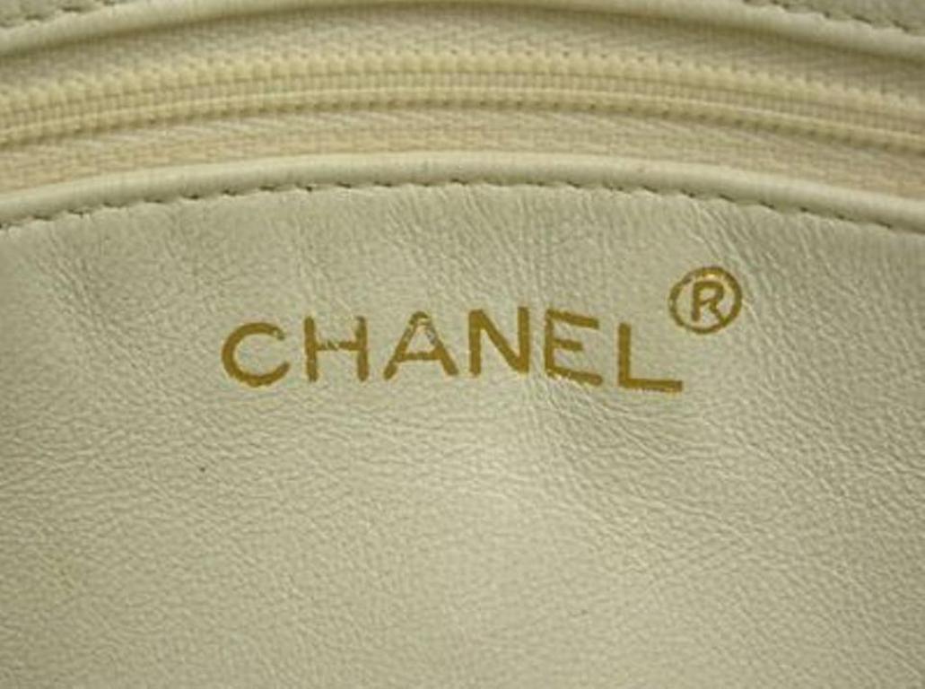 Women's Chanel Camera Large Caviar Cc Logo Flap 220510 White Leather Shoulder Bag For Sale