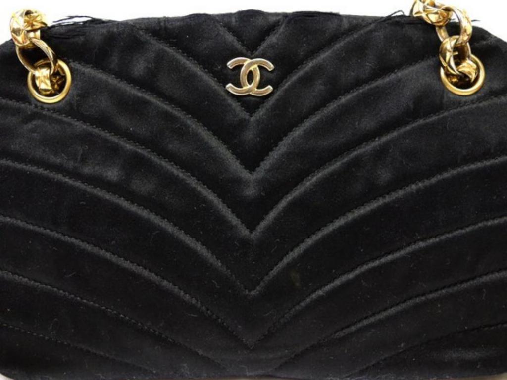Chanel Camera Satin 224343 Black Quilted Chevron Shoulder Bag For Sale 4