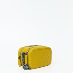 CHANEL Camera Shoulder bag in Yellow Leather