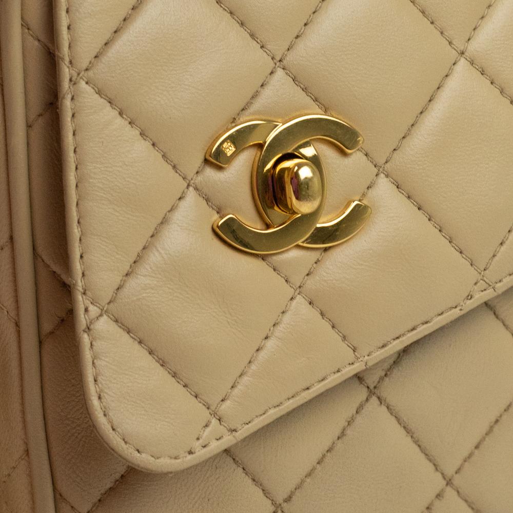 CHANEL, Vintage-Kamera aus beigem Leder im Angebot 5