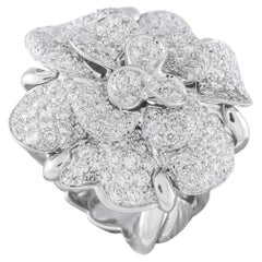 Chanel Camlia Ring aus 18 Karat Weißgold mit einem Diamanten von 3,45 Karat CH16-060326