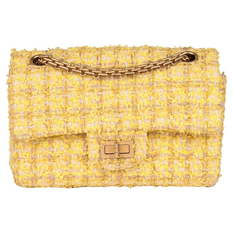 CHANEL Canary Gelbe Tweed-Stoff 224 2,55 Reissue Tasche mit doppelter  Klappe im Angebot bei 1stDibs | gelbe chanel tasche