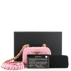 Chanel Candy Chain Kartenetui mit Reißverschluss an Kette aus gestepptem Lammfell
