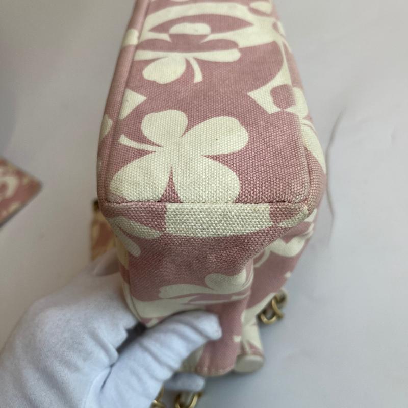 Chanel Canvas Clover Print Pink and White Frame Bag with Pouch 2004 For Sale 5