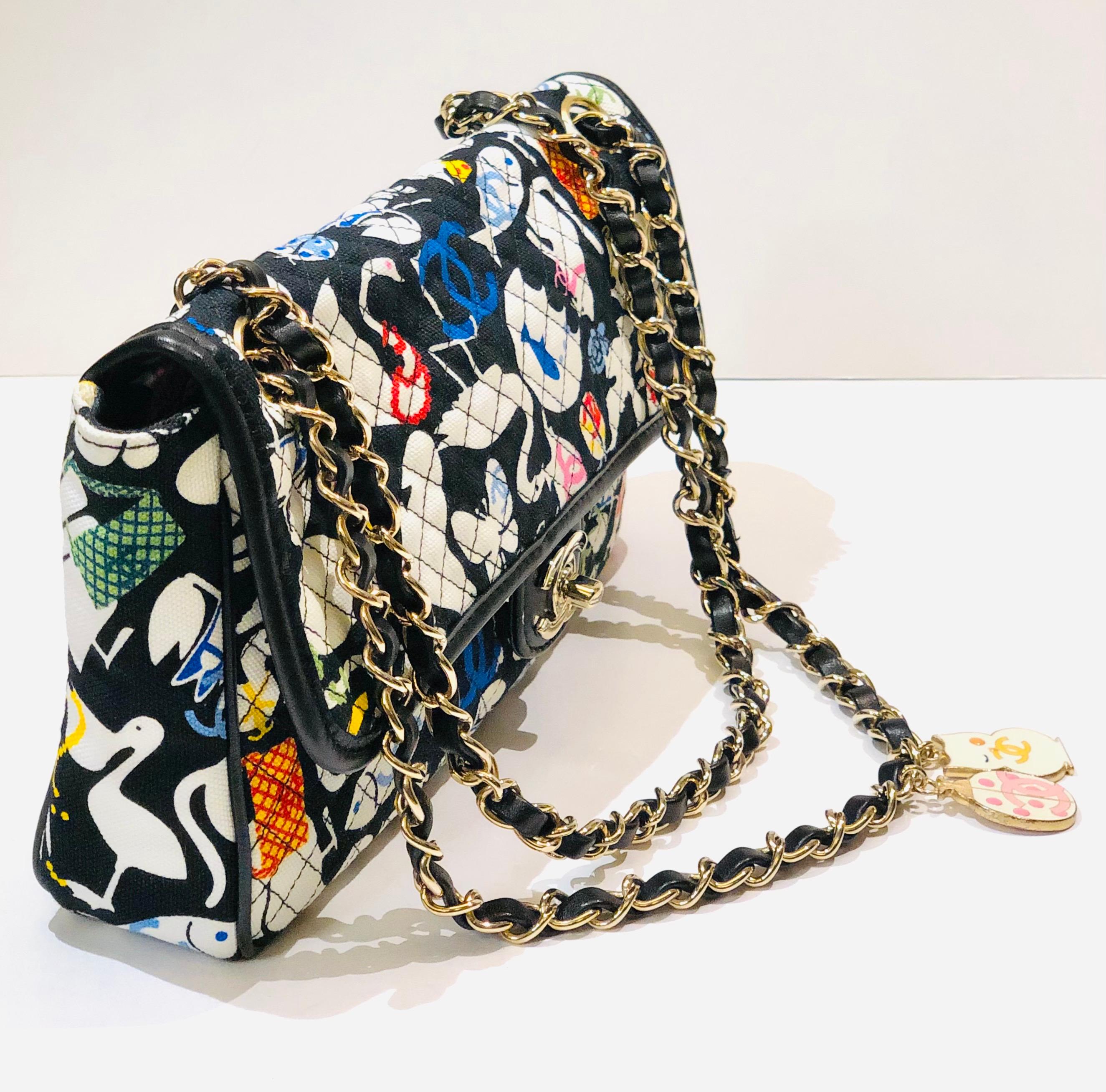 Chanel Umhängetasche aus bedrucktem Canvas für Damen oder Herren
