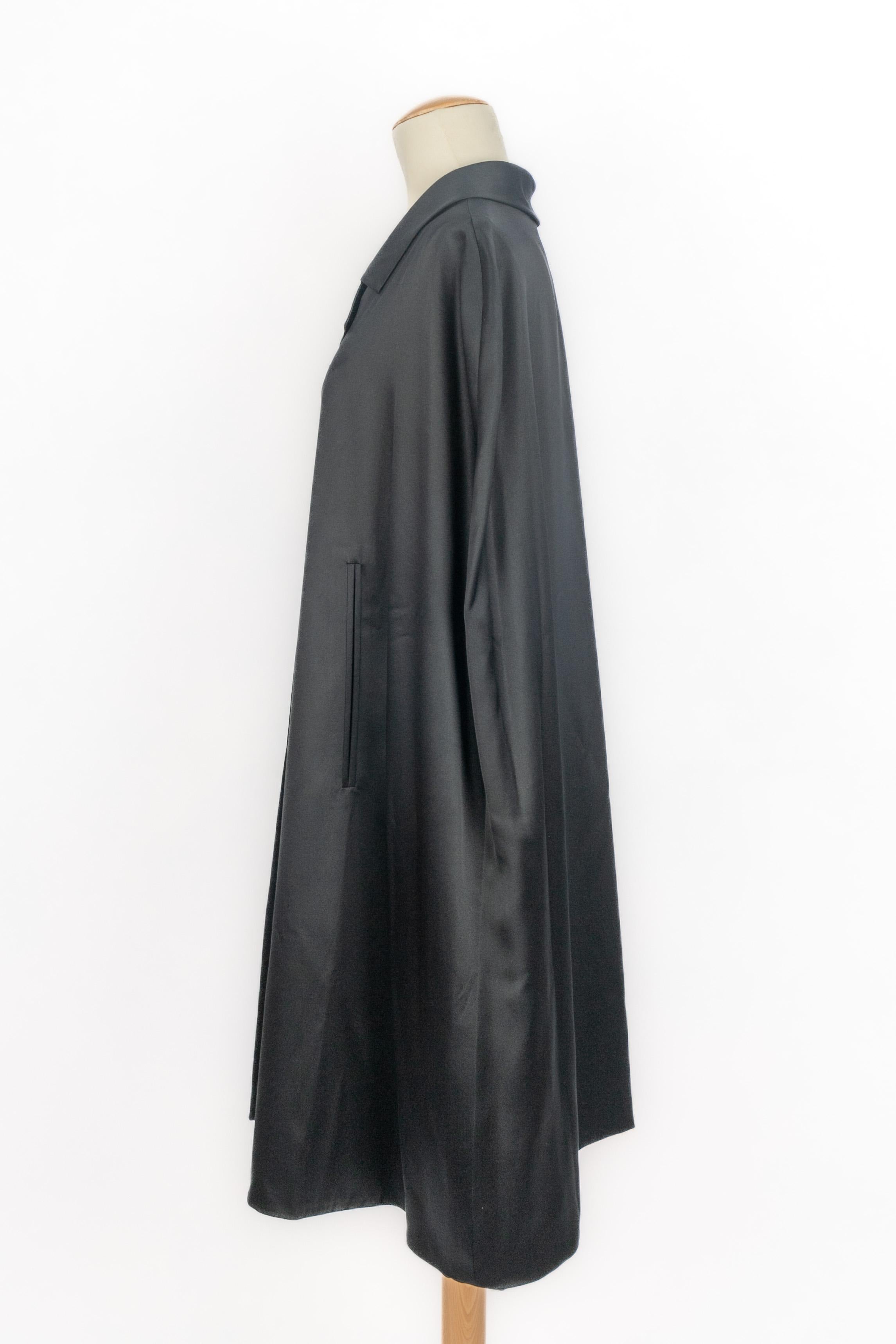 Chanel Umhang Winter 2001 im Angebot 1