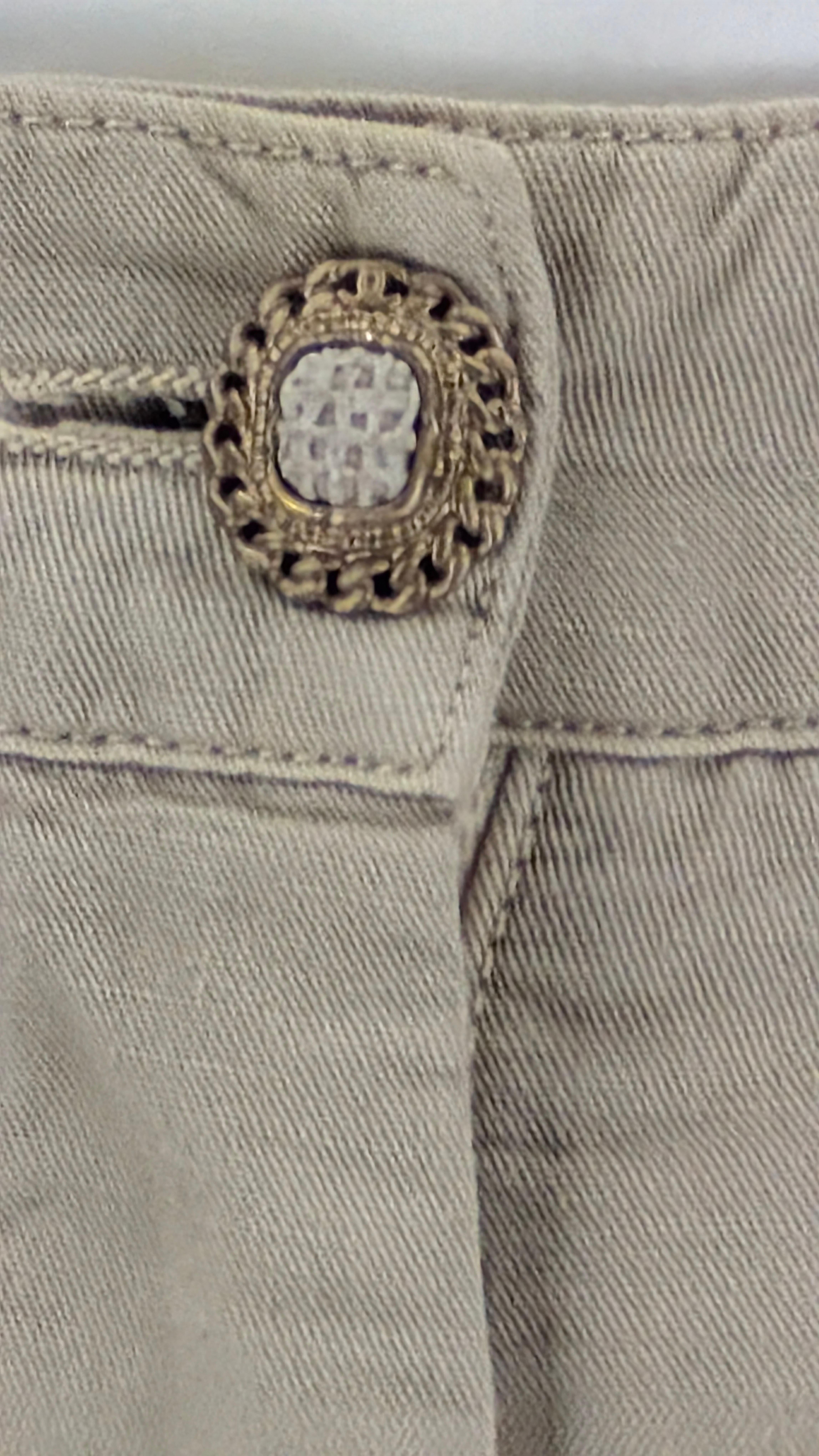 CHANEL Capri pants For Sale 3