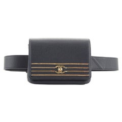 Chanel Captain Gold Gürteltasche gestickter Kaviar Medium