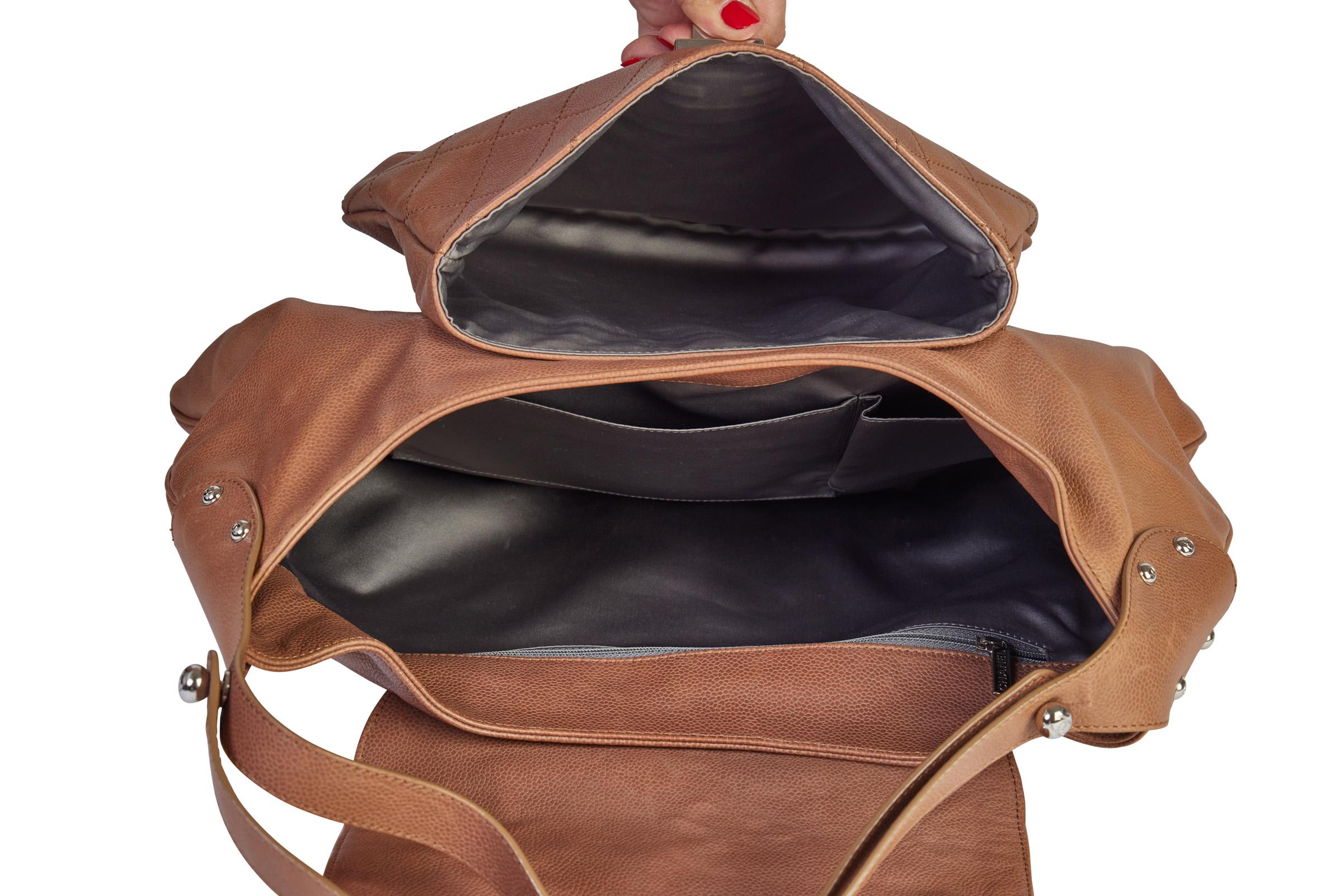 Chanel Caramel Flat Quilted Shoulder Bag For Sale 1