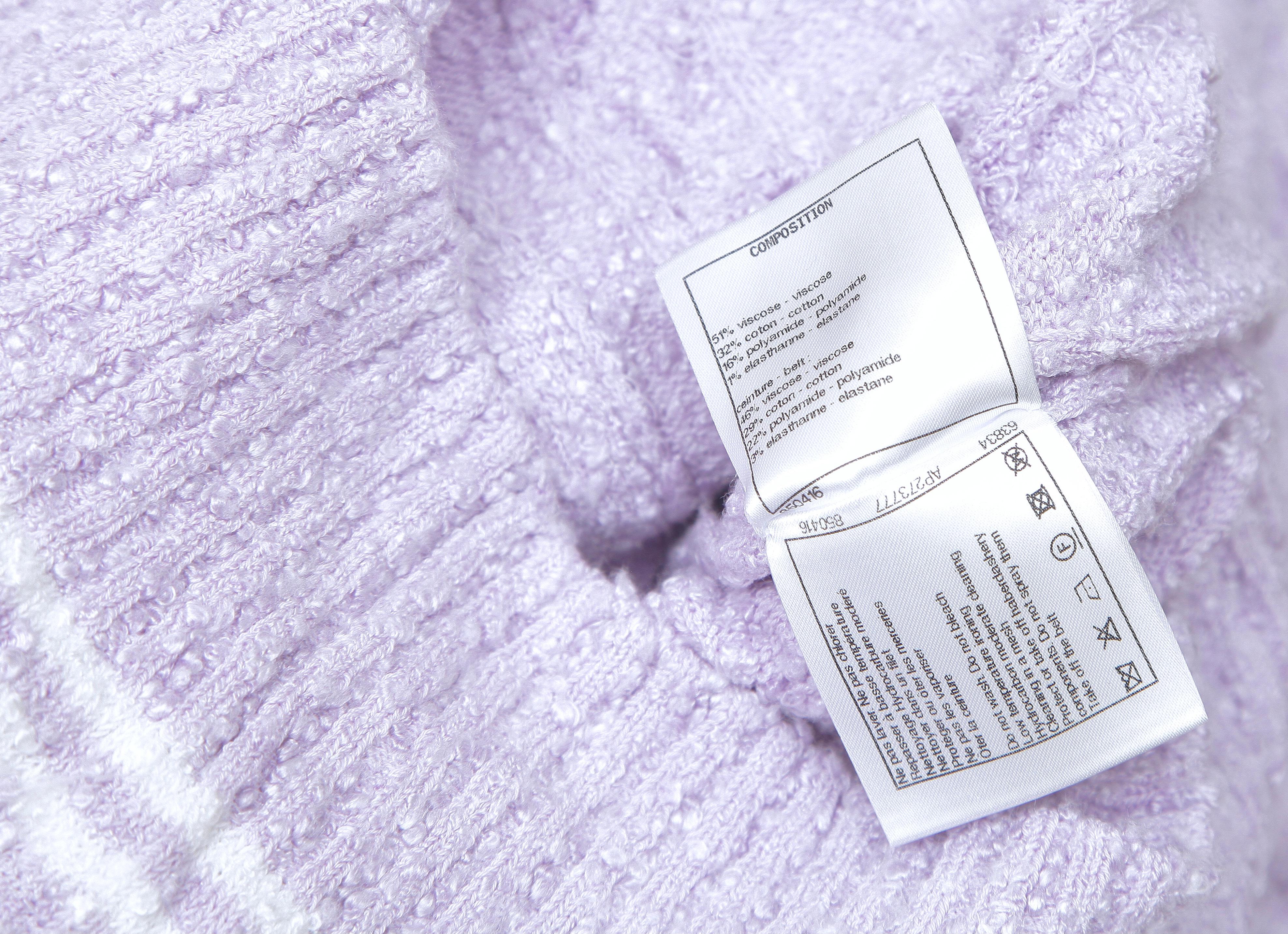 CHANEL Strickjacke Pullover-Strickoberteil Lavendel Weiß Langarm Gürtel V-Ausschnitt 34 2022 im Angebot 9