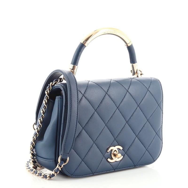 Chanel flap bag shop with top handle sizes
