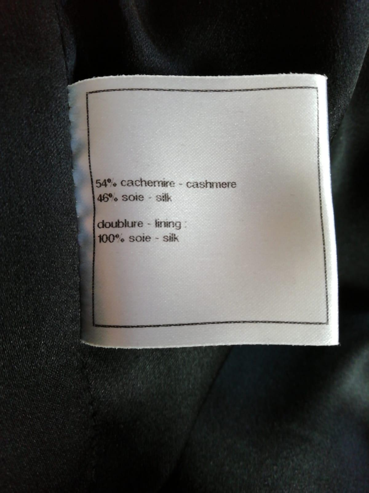 Chanel cashmere and silk dress FR 38 F/W 2010 For Sale 11
