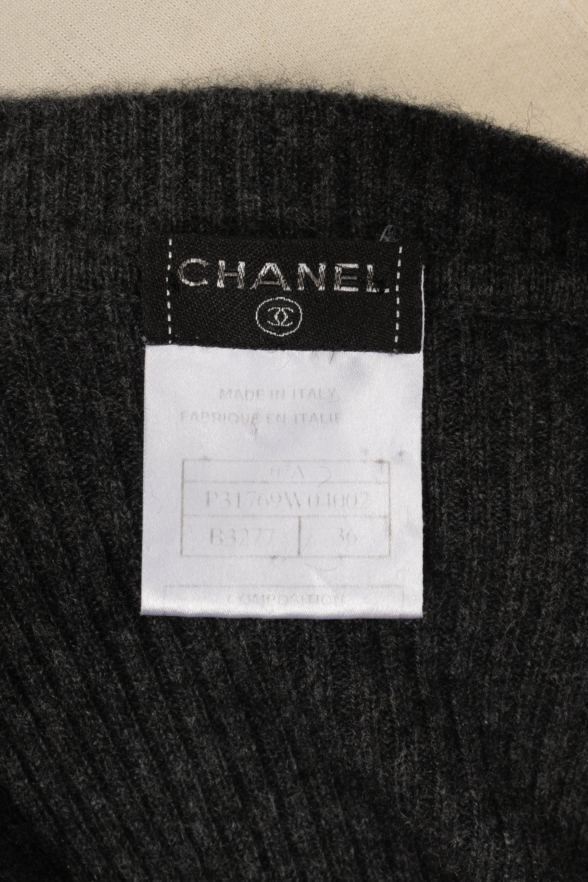 Chanel Cashmere and Wool Sweater Fall, 2007 For Sale 2