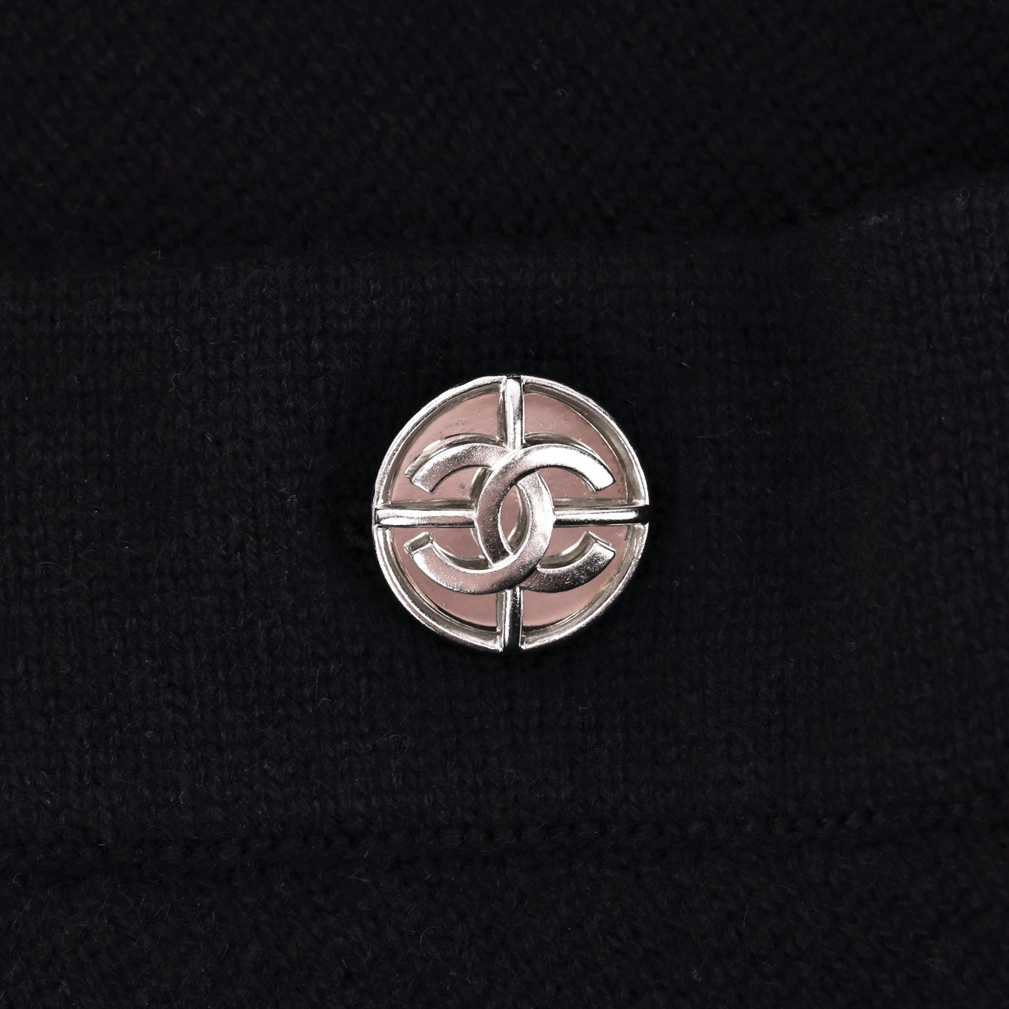 Women's Chanel Cashmere Cardi/Coat With 'CC' Logo Buttons For Sale