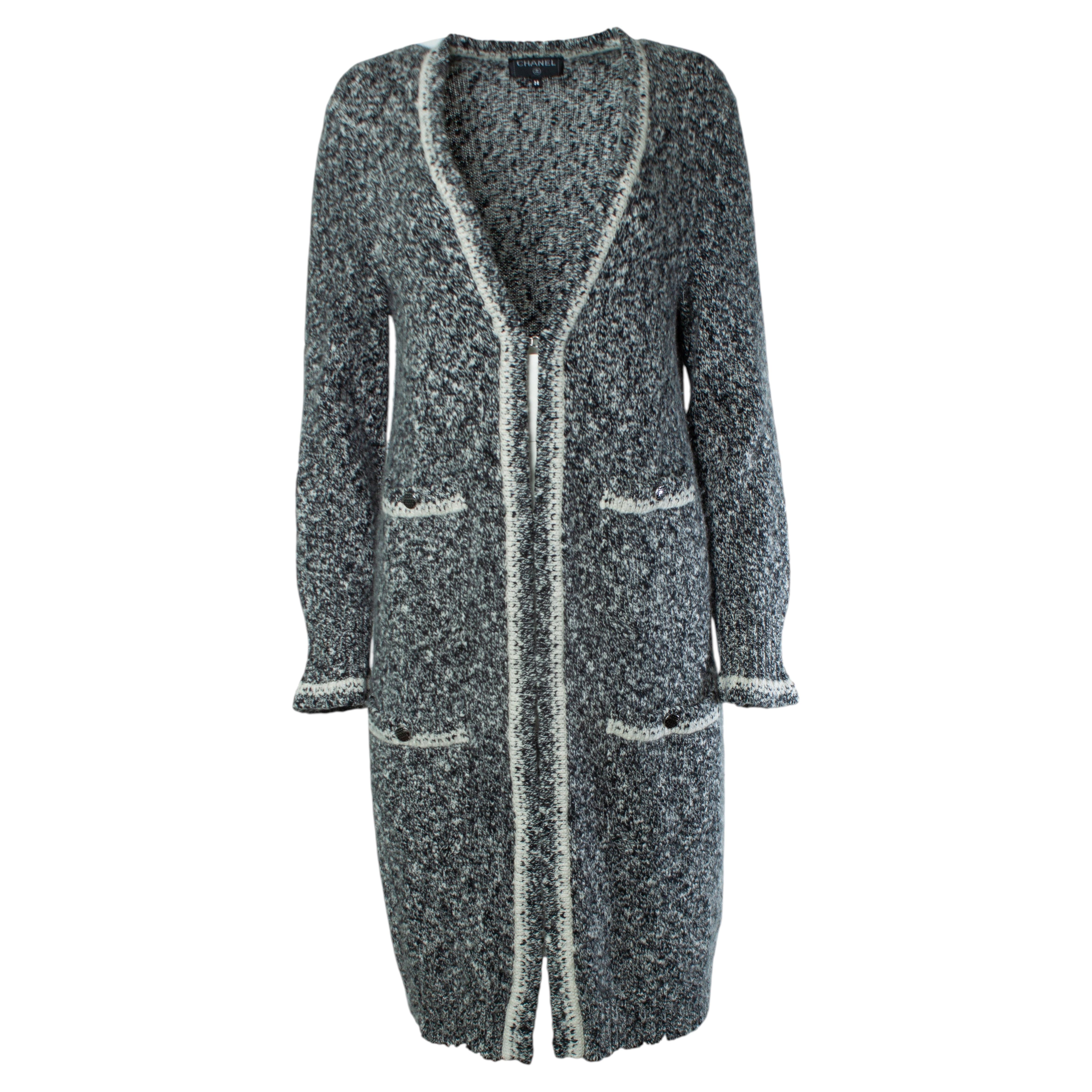 Chanel, Cashmere cardigan in grey