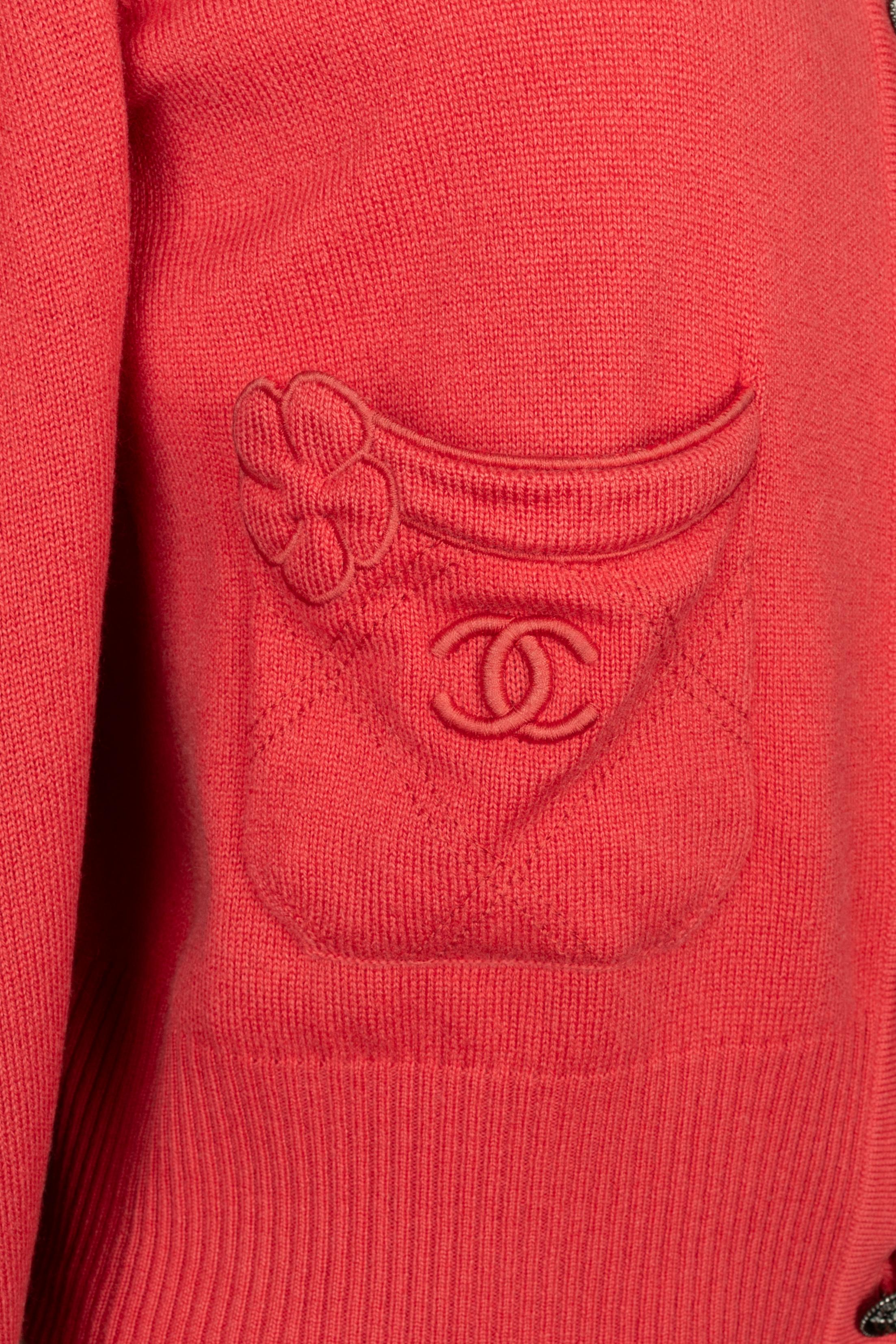 Cardigan en cachemire Chanel Printemps 2009 Excellent état - En vente à SAINT-OUEN-SUR-SEINE, FR