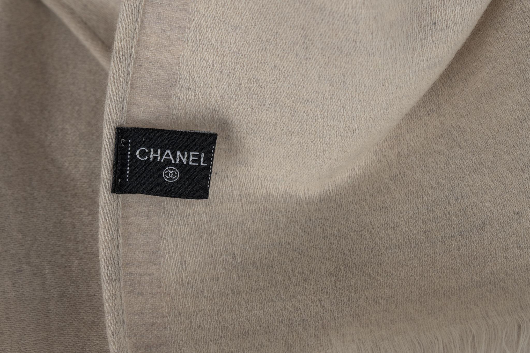 Chanel Cashmere Creme Shawl In Excellent Condition For Sale In West Hollywood, CA