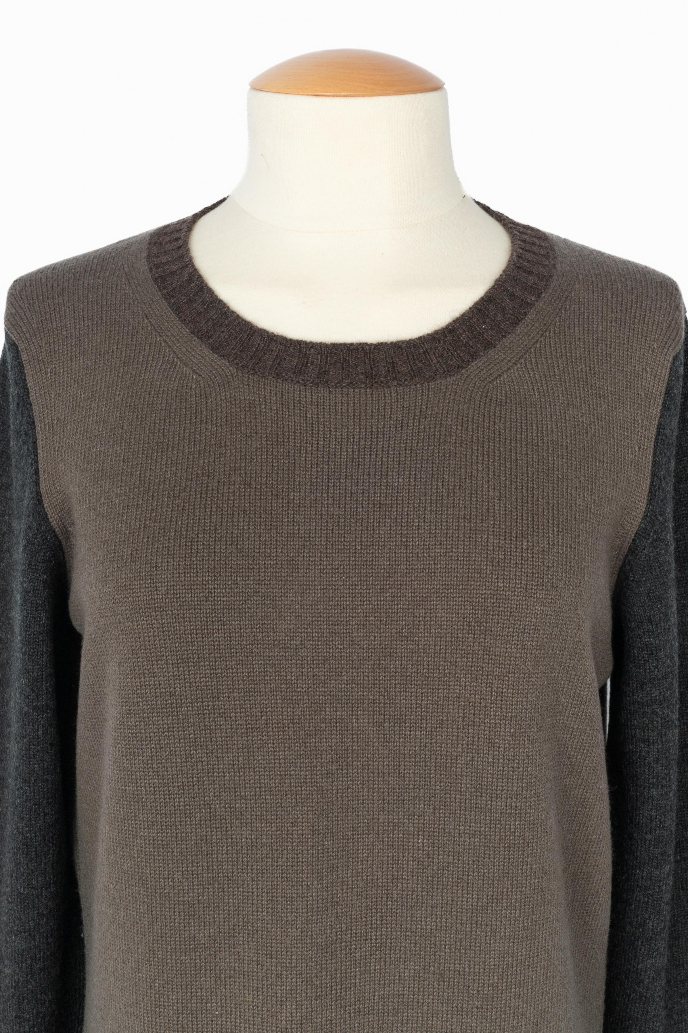 Chanel Kleid aus Kaschmir (Grau) im Angebot