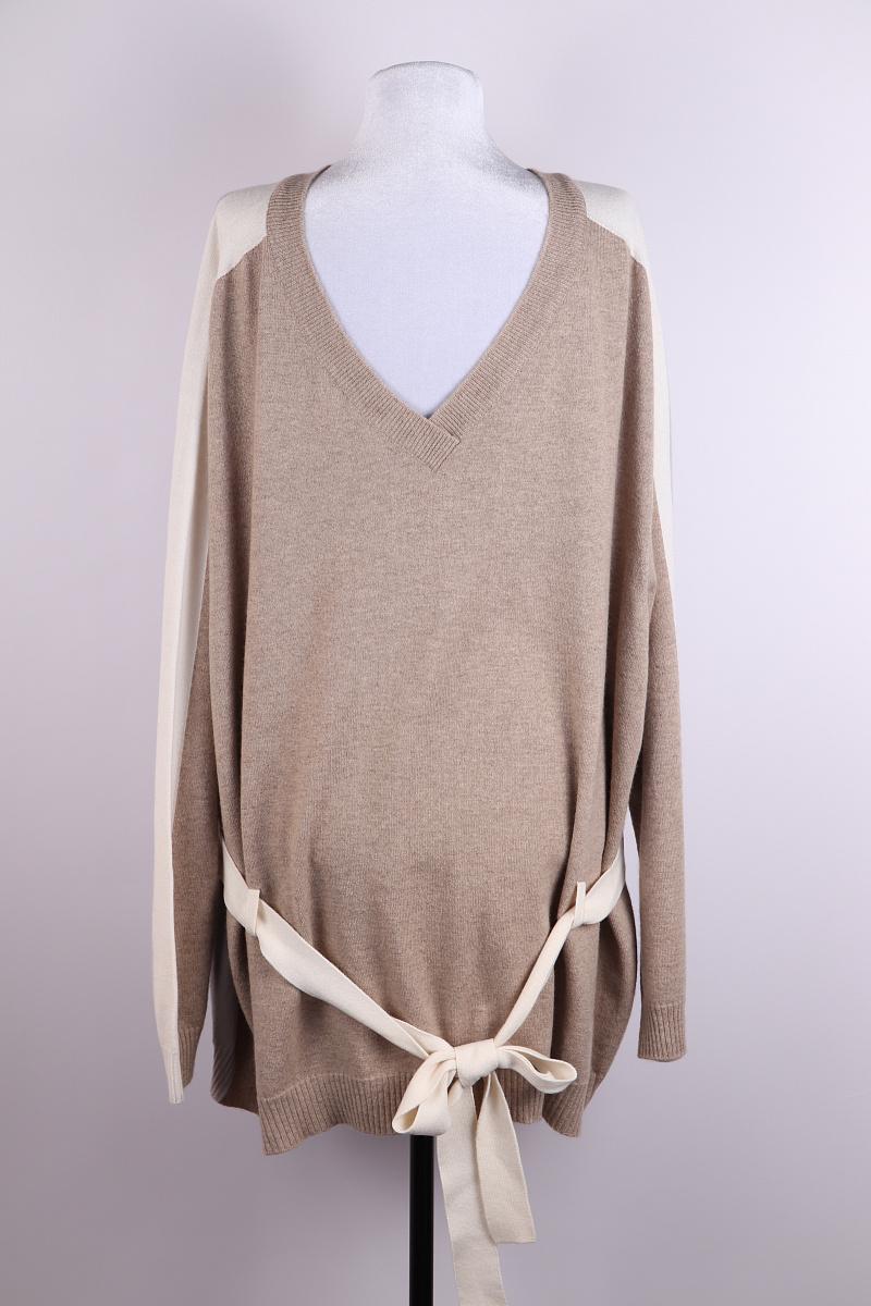 Robe en cachemire Chanel, taille 50 (plus size) Excellent état - En vente à Алматинский Почтамт, KZ