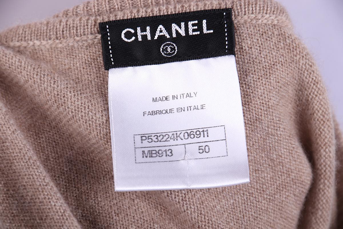 Robe en cachemire Chanel, taille 50 (plus size) en vente 2