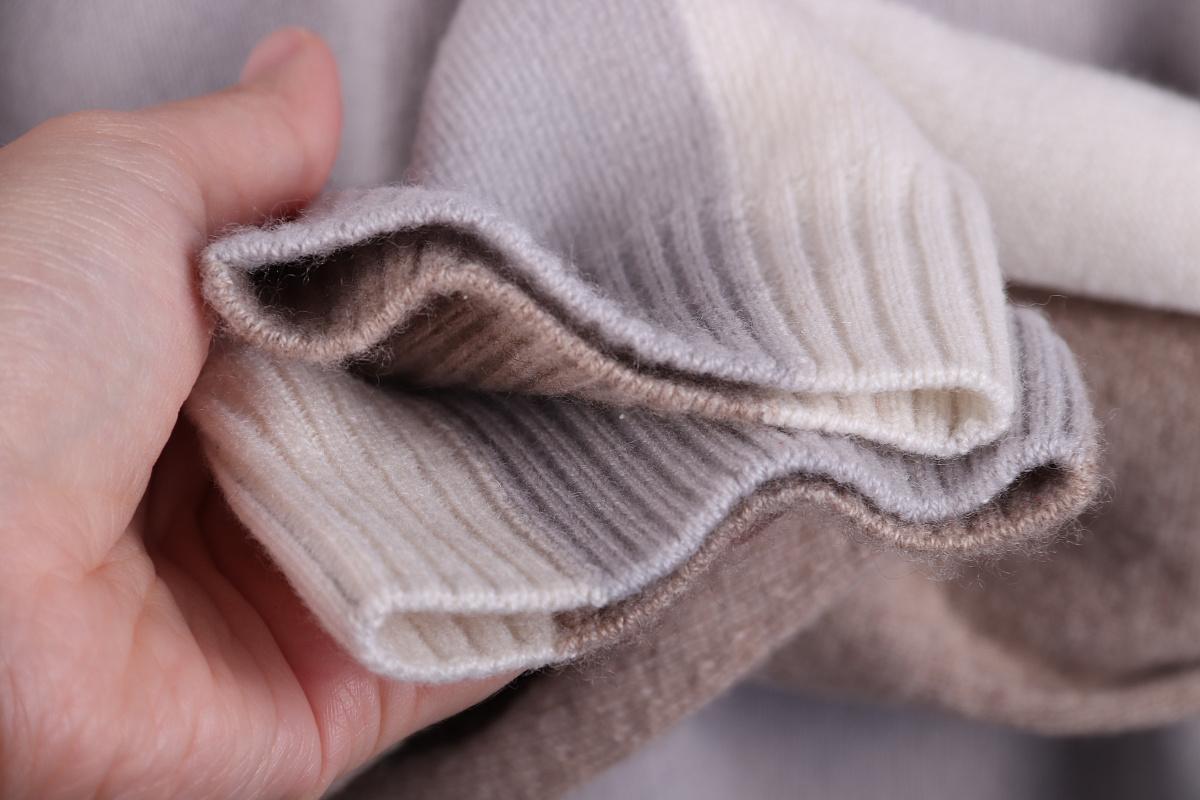 Robe en cachemire Chanel, taille 50 (plus size) en vente 4