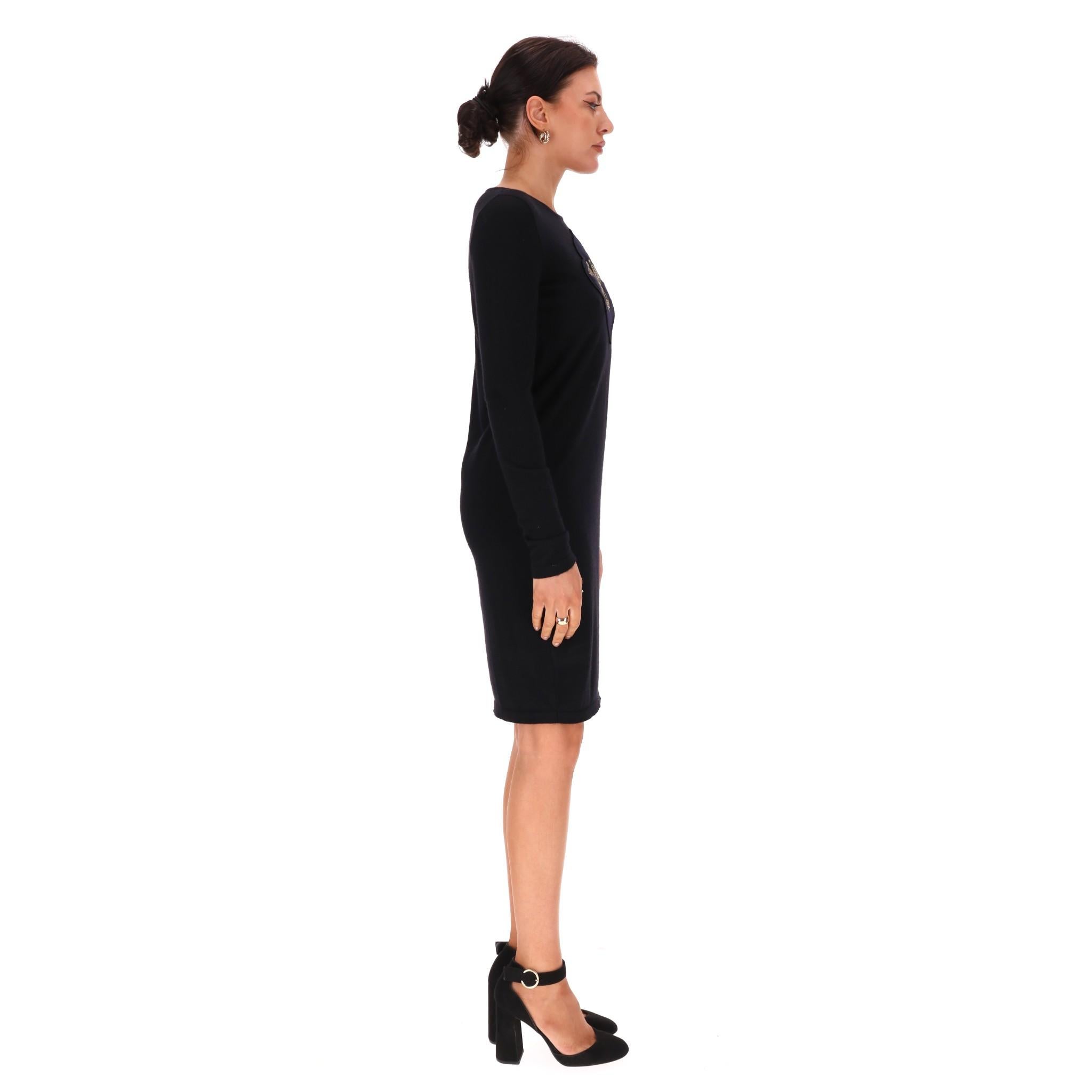 Nero Abito Chanel in cashmere con logo 