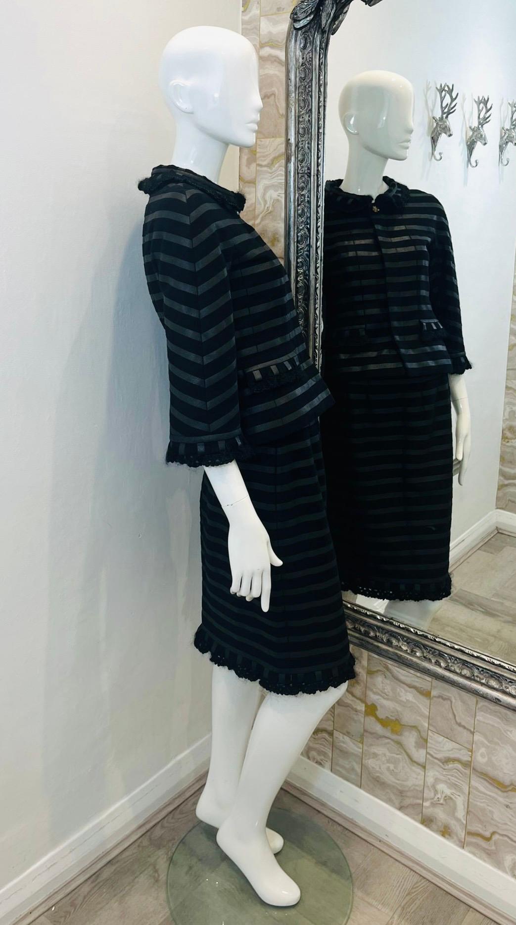 Chanel Cashmere Skirt & Jacket Suit In Excellent Condition For Sale In London, GB