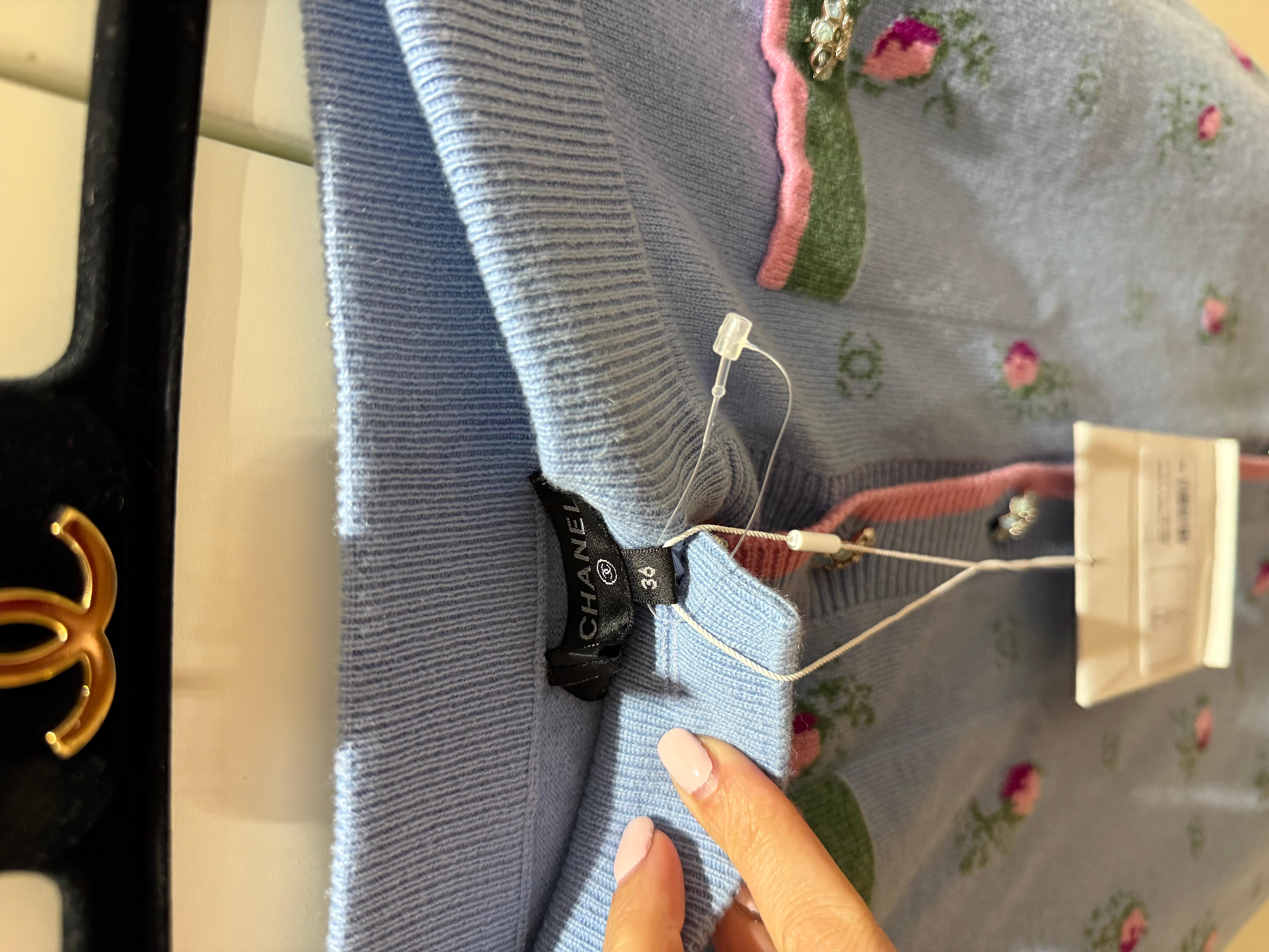 Gray Chanel cashmere skirt with crystal buttons For Sale