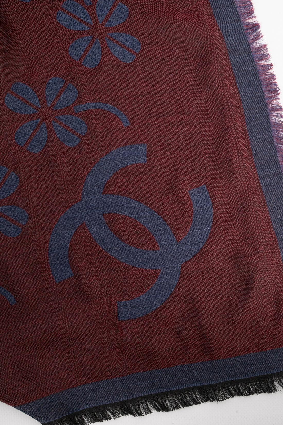 Stola in cashmere Chanel in borgogna e blu In condizioni buone in vendita a SAINT-OUEN-SUR-SEINE, FR