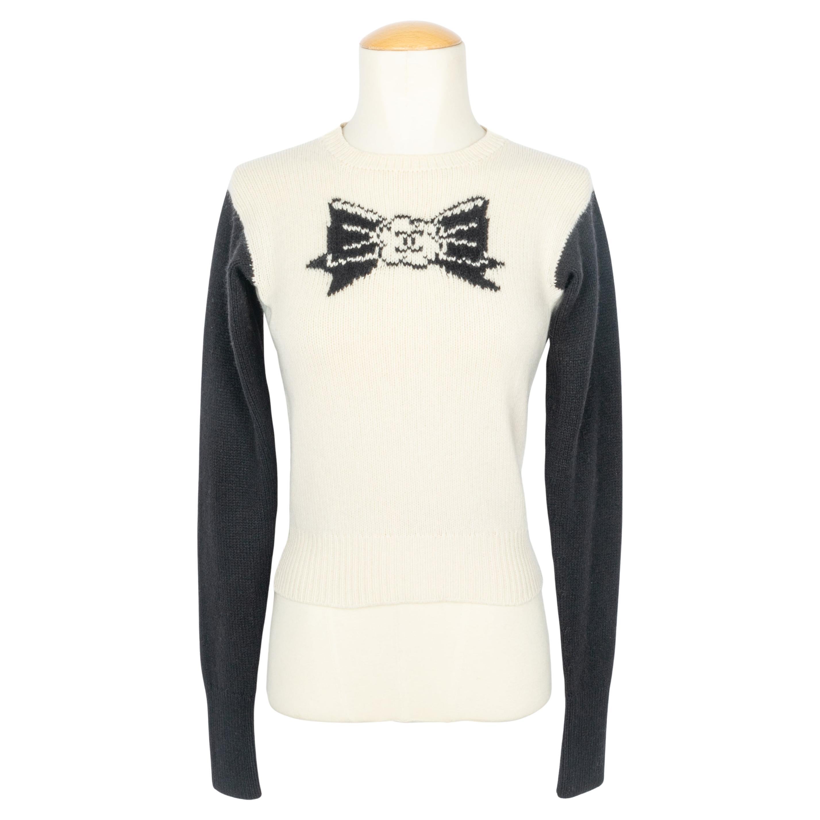 Chanel cashmere sweater fall 1995