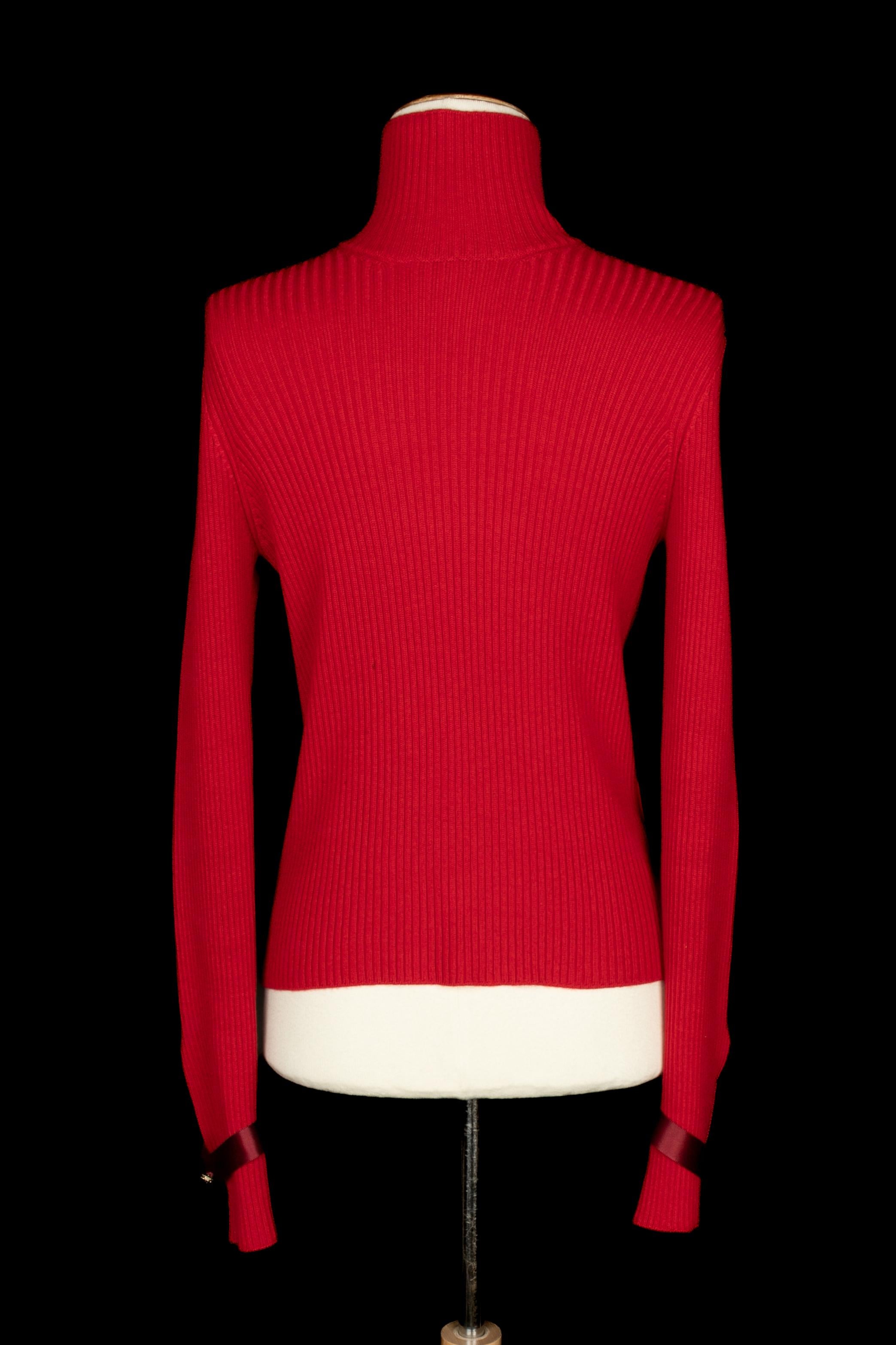 Chanel cashmere sweater en vente 4