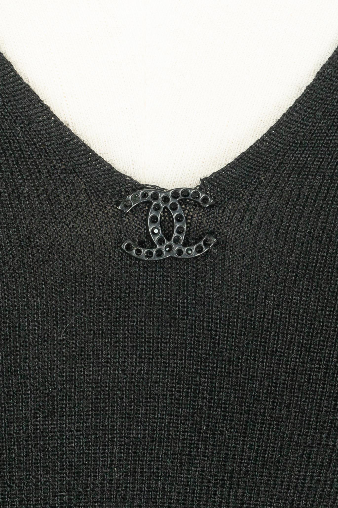 Noir Top en cachemire Chanel en vente