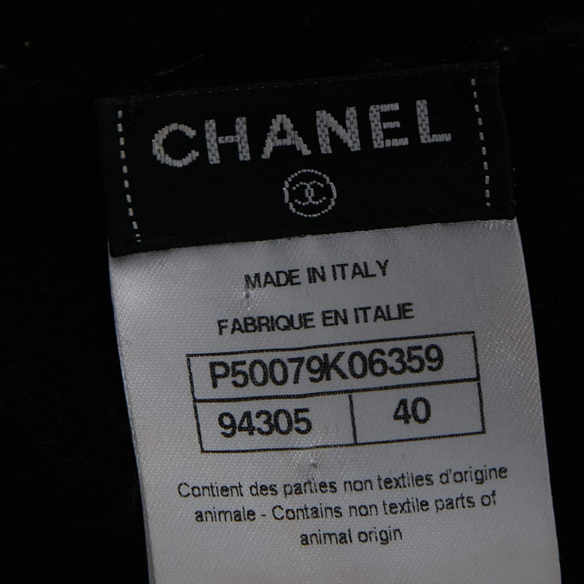 Chanel Cashmere & Wool Button Embellished Sweater Top M In Good Condition In Dubai, Al Qouz 2