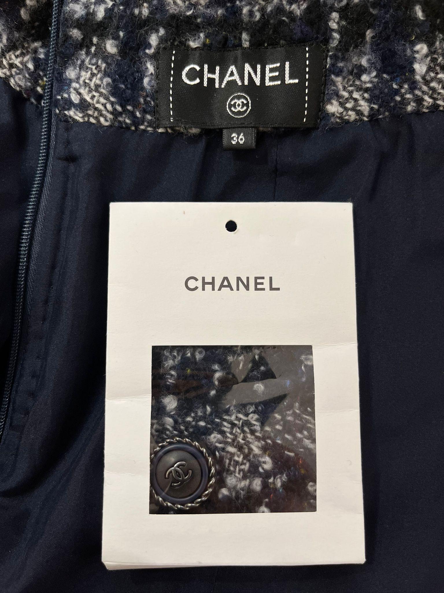 Chanel Cashmere, Wool & Silk Tweed Skirt For Sale 1