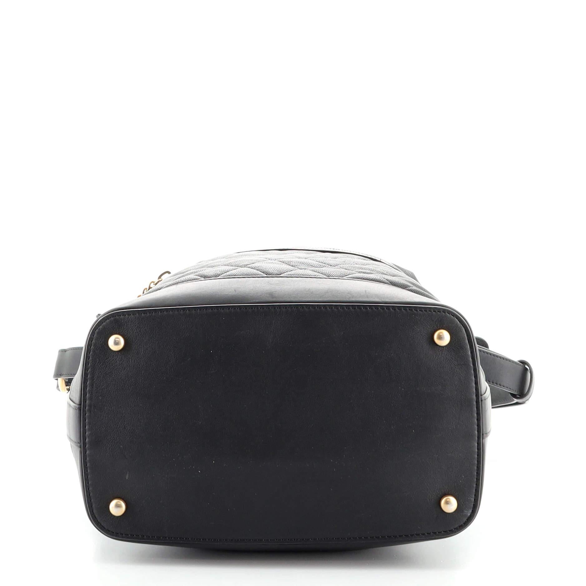Chanel Casual Style Hobo Gesteppt Kaviar Medium für Damen oder Herren