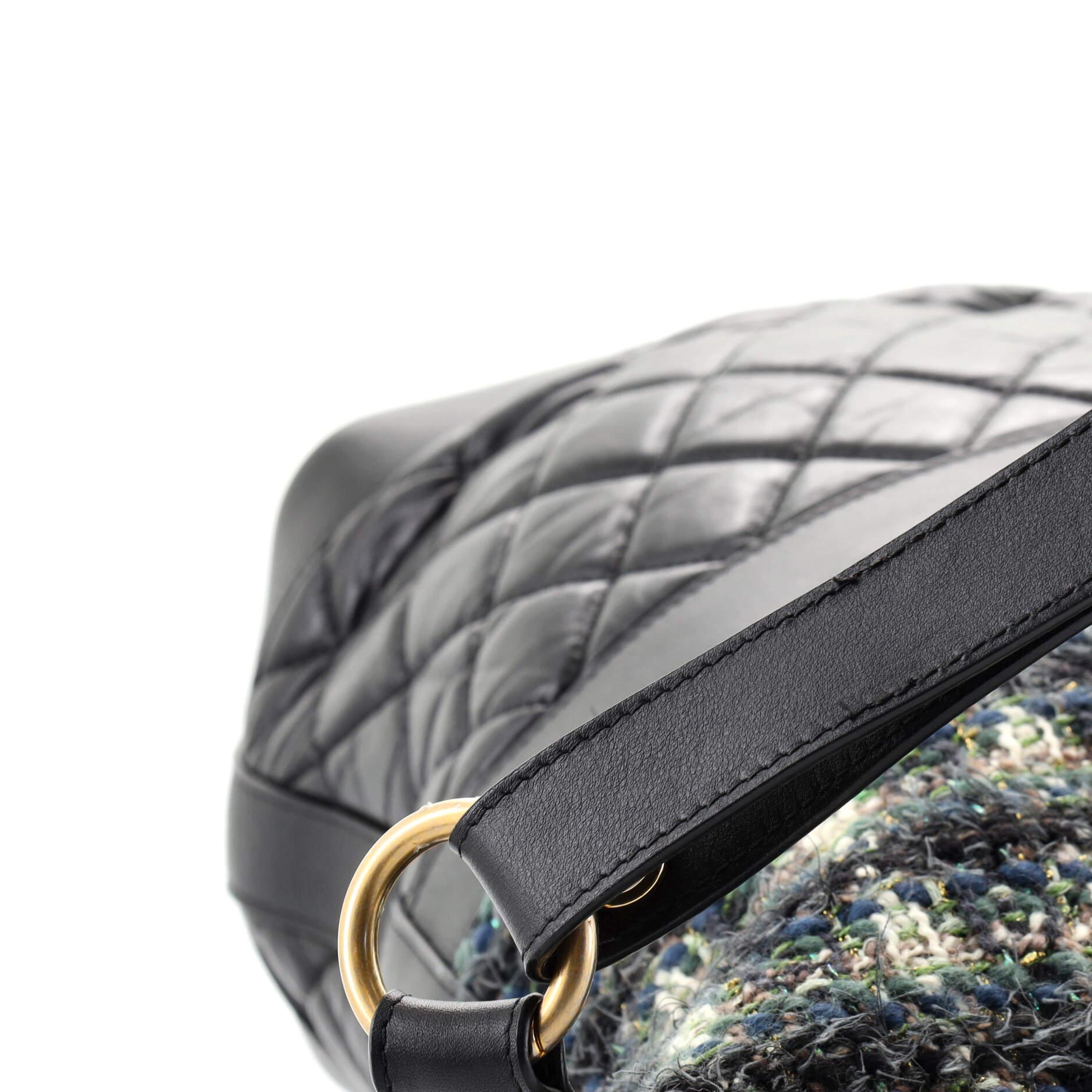 Hobo Chanel stile casual in tweed e pelle di vitello invecchiata trapuntata grande 3
