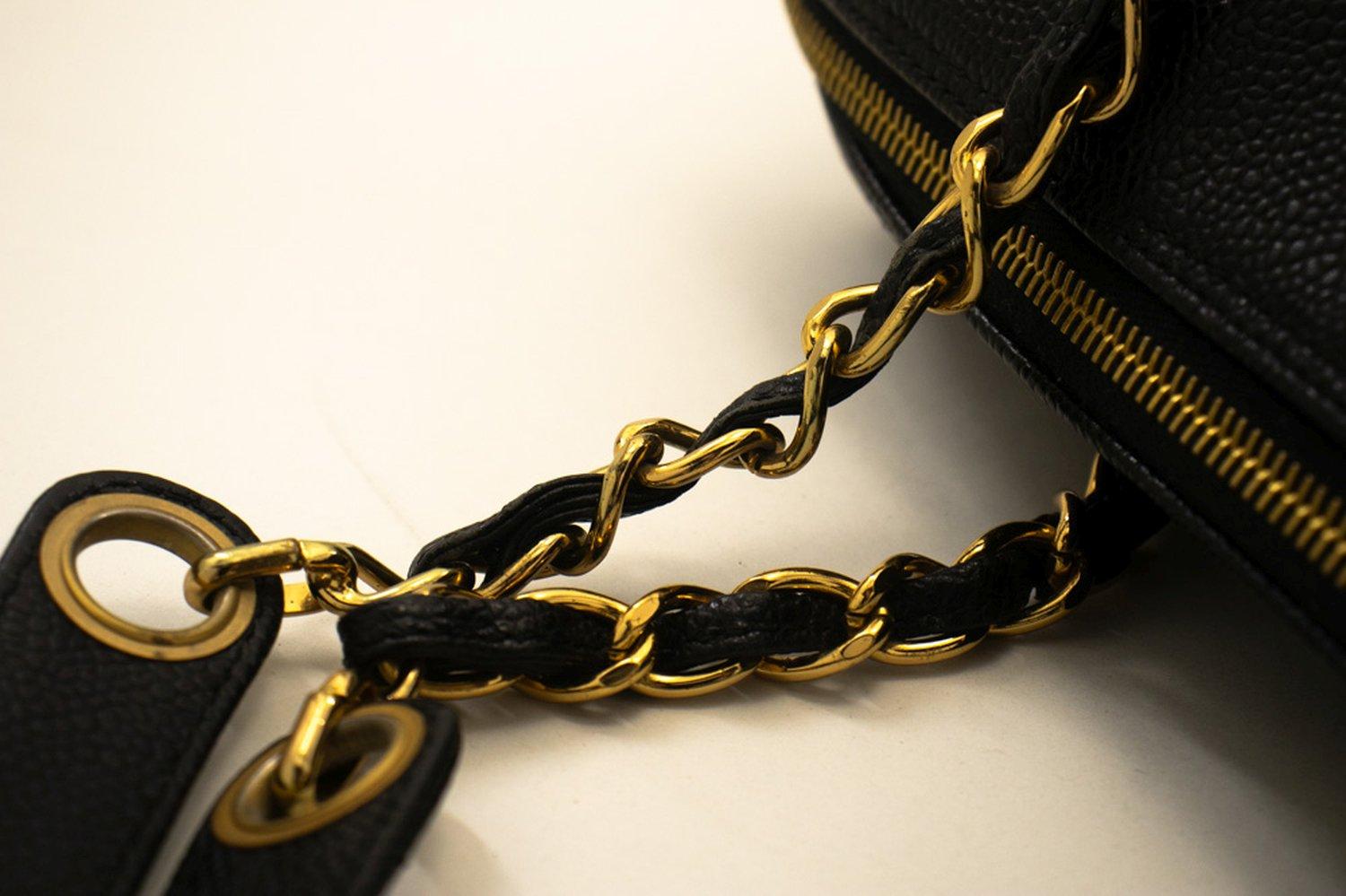 CHANEL Caviar Big Large Chain Shoulder Bag Leather Black Zip Gold For Sale 9